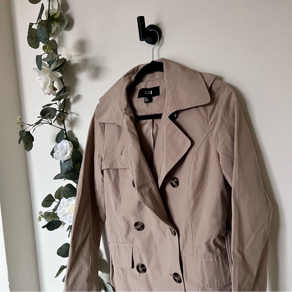 Forever 21 Trench Coat - Picture 2 of 9